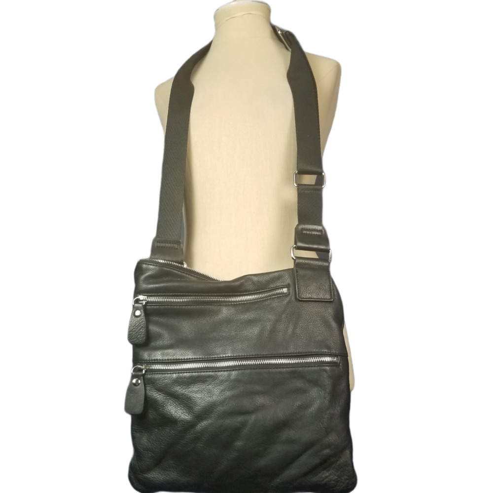 MARGOT Slim Soft Black Genuine Pebbled Leather Cro